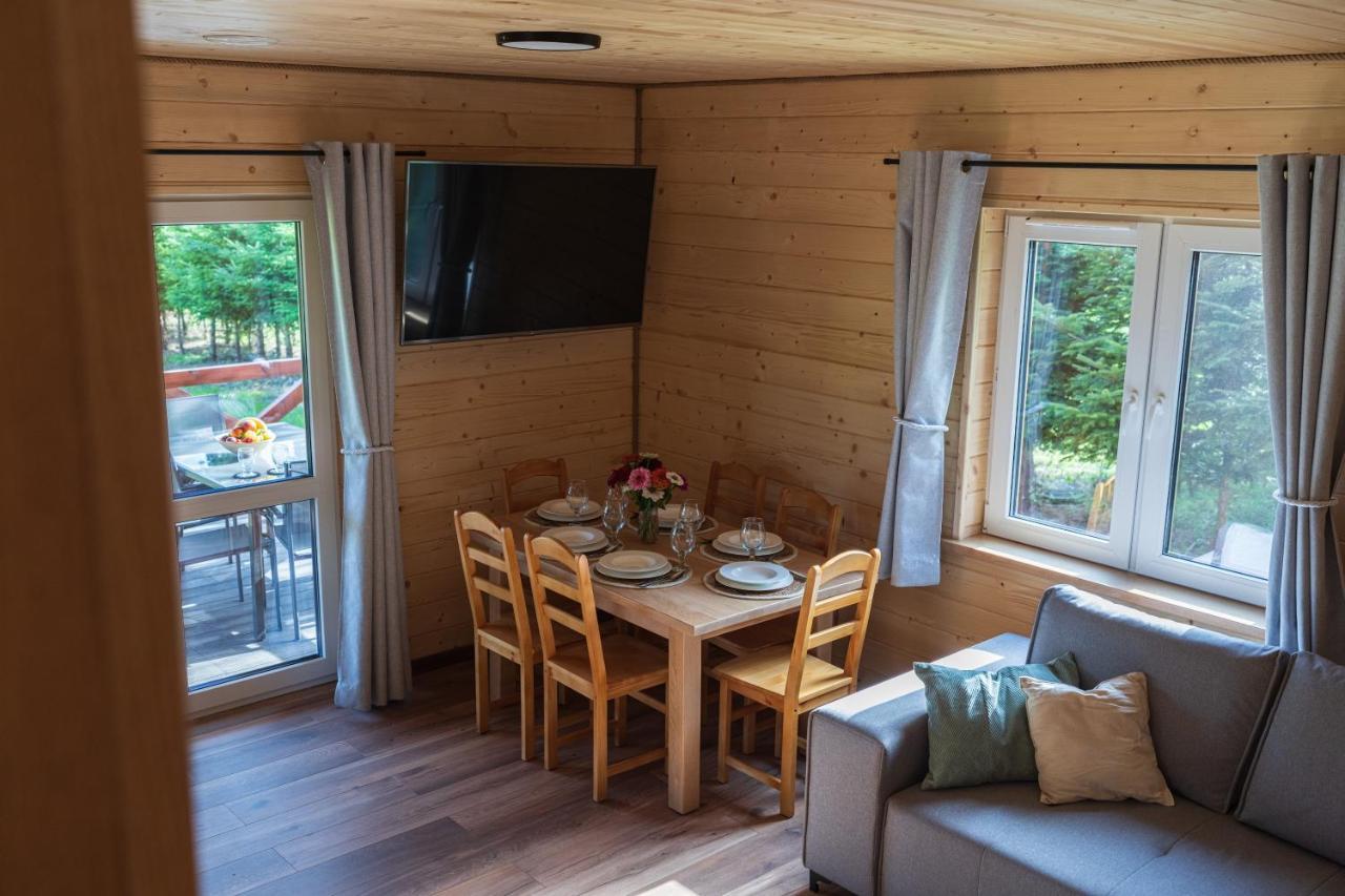 Roztoczanska Ostoja Apartment Adamow  Екстериор снимка