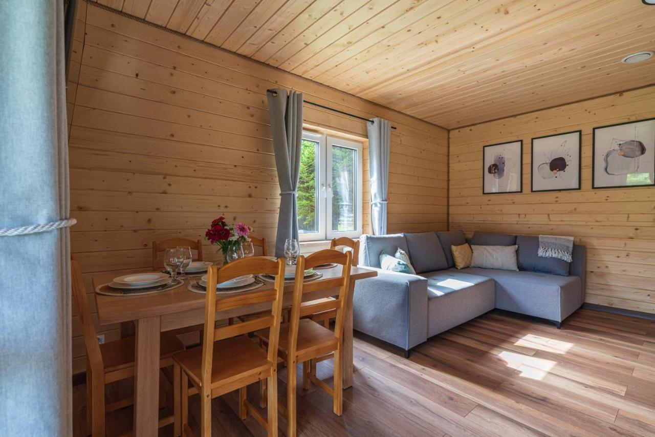 Roztoczanska Ostoja Apartment Adamow  Екстериор снимка