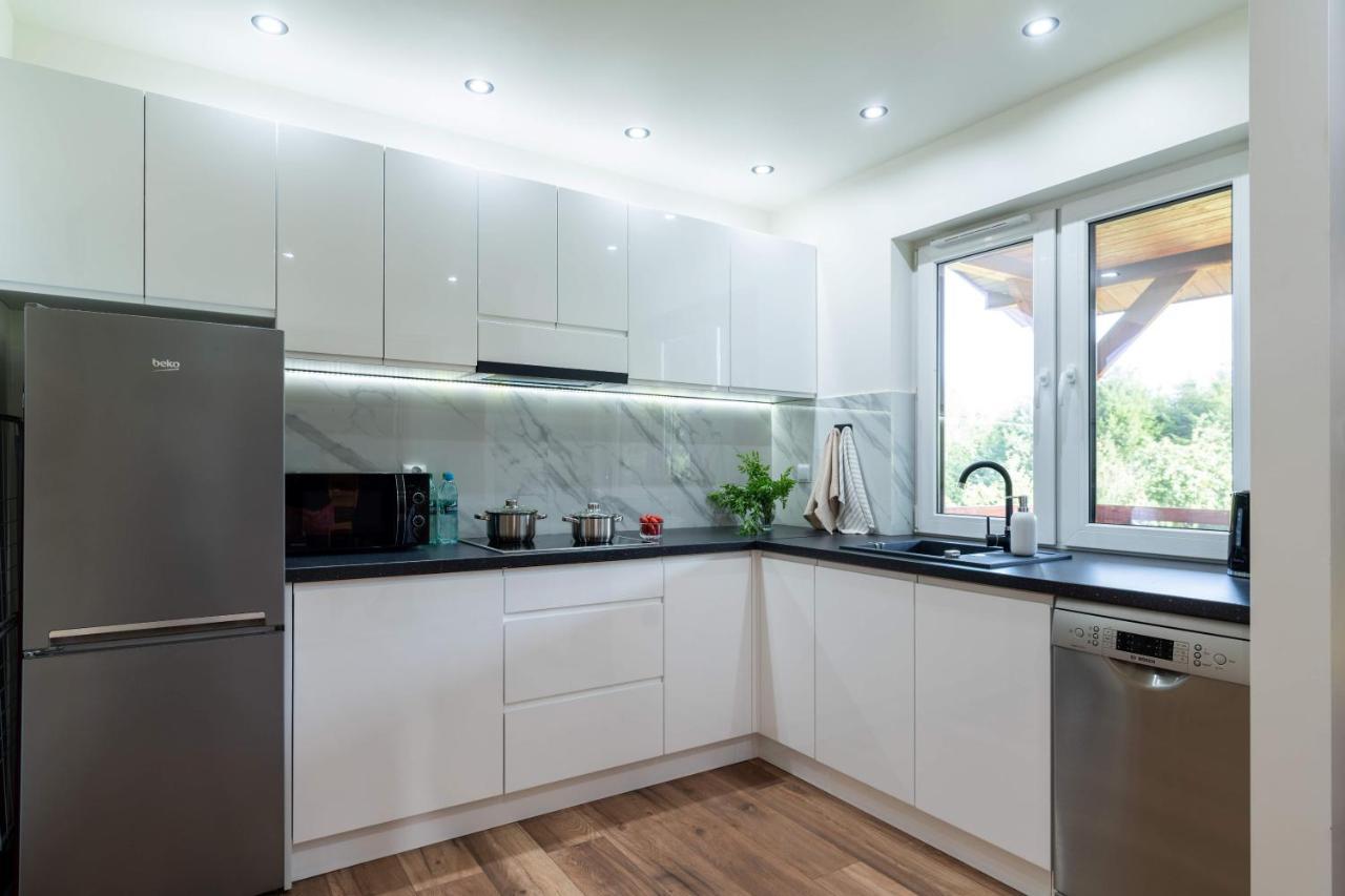 Roztoczanska Ostoja Apartment Adamow  Екстериор снимка